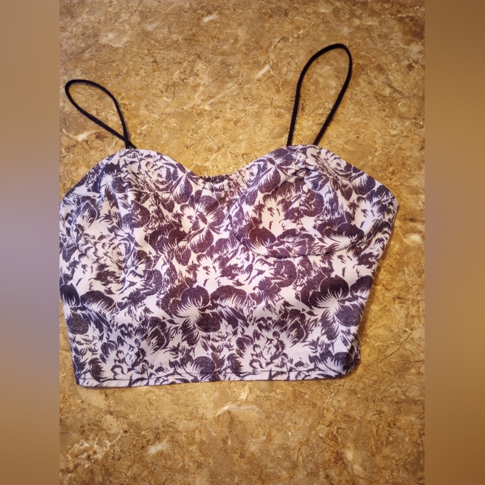 Cropped flower print top